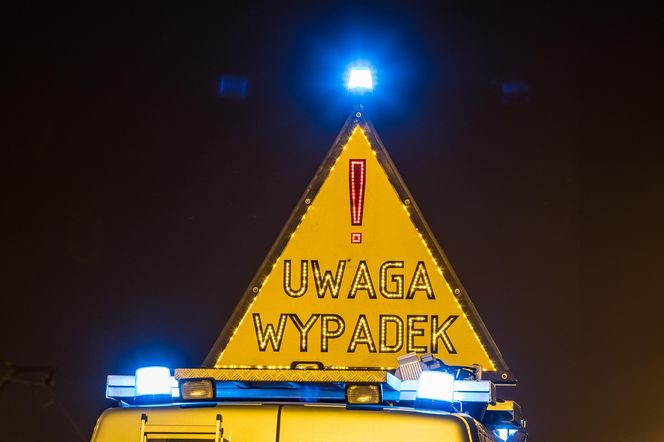 Drogowy koszmar pod Łowiczem. Jedna osoba nie żyje, poszkodowanych jest więcej