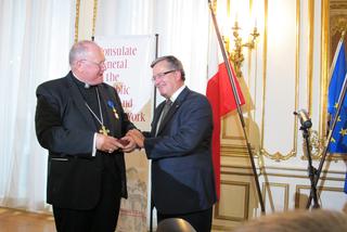 Bronisław Komorowski odznaczył Kardynała Dolana