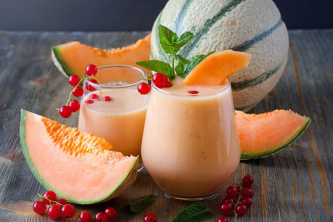 Smoothie: melon, porzeczka i jogurt