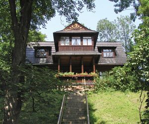 Ta małopolska willa jest perłą architektury. Kiedyś należała do sławnego poety, pioniera Młodej Polski 
