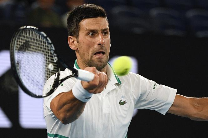Djoković - Miedwiediew O KTÓREJ GODZINIE FINAŁ Australian Open Djoković - Miedwiediew TRANSMISJA TV NA ŻYWO Gdzie obejrzeć FINAŁ Australian Open w TV 