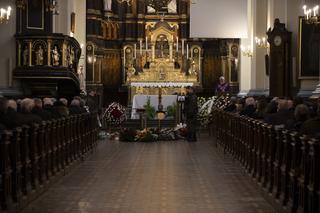 Łódź. Pogrzeb Wiesława Urbańskiego. Przywódca strajku łódzkiego miał 65 lat