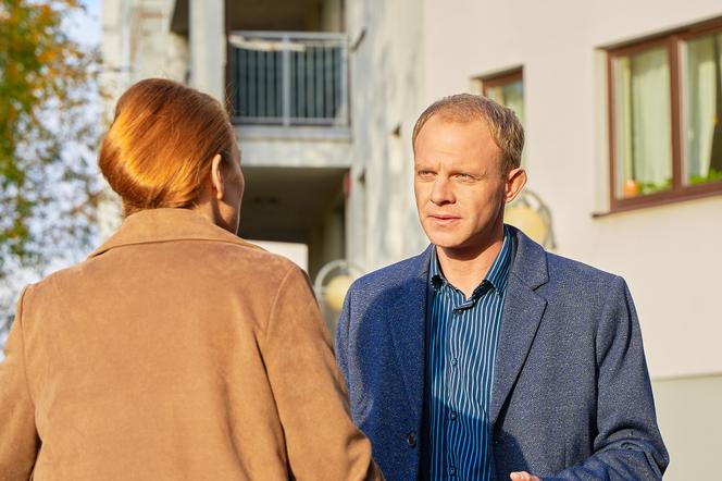 Na Wspólnej odc. 3555. Anna Kolenda (Katarzyna Wajda), Kamil (Kazimierz Mazur)