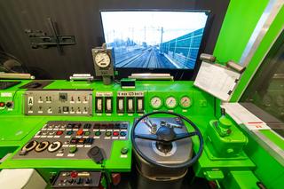 Symulator lokomotywy EU07 w Stacji Muzeum w Warszawie - zobacz, jak wygląda w środku