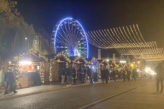 Tłumy bydgoszczan na jarmarku świątecznym. „Spodziewałam się innych cen” [ZDJĘCIA]