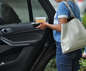 Agnieszka Kaczorowska. Tańcząca z córkami