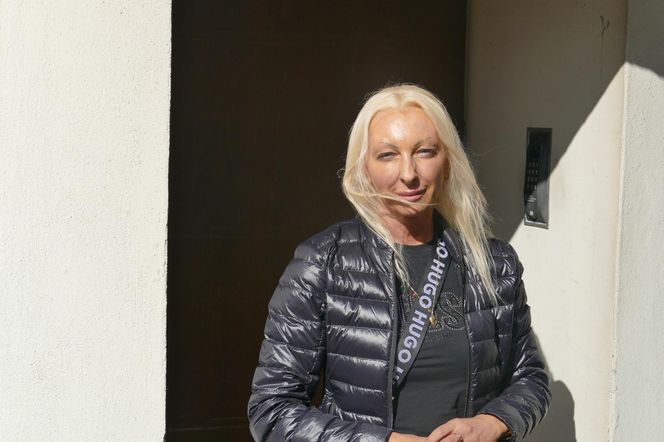 Bandzior napadł panią Natalię i zaczął ją dusić. Kobieta pogoniła drania