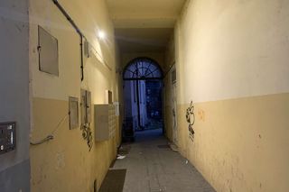 Kolejna katastrofa budowlana w Lublinie? Mieszkańcy kamienicy przy ul. Farbiarskiej w nocy zaczęli ratować swój dobytek. Zdjęcia
