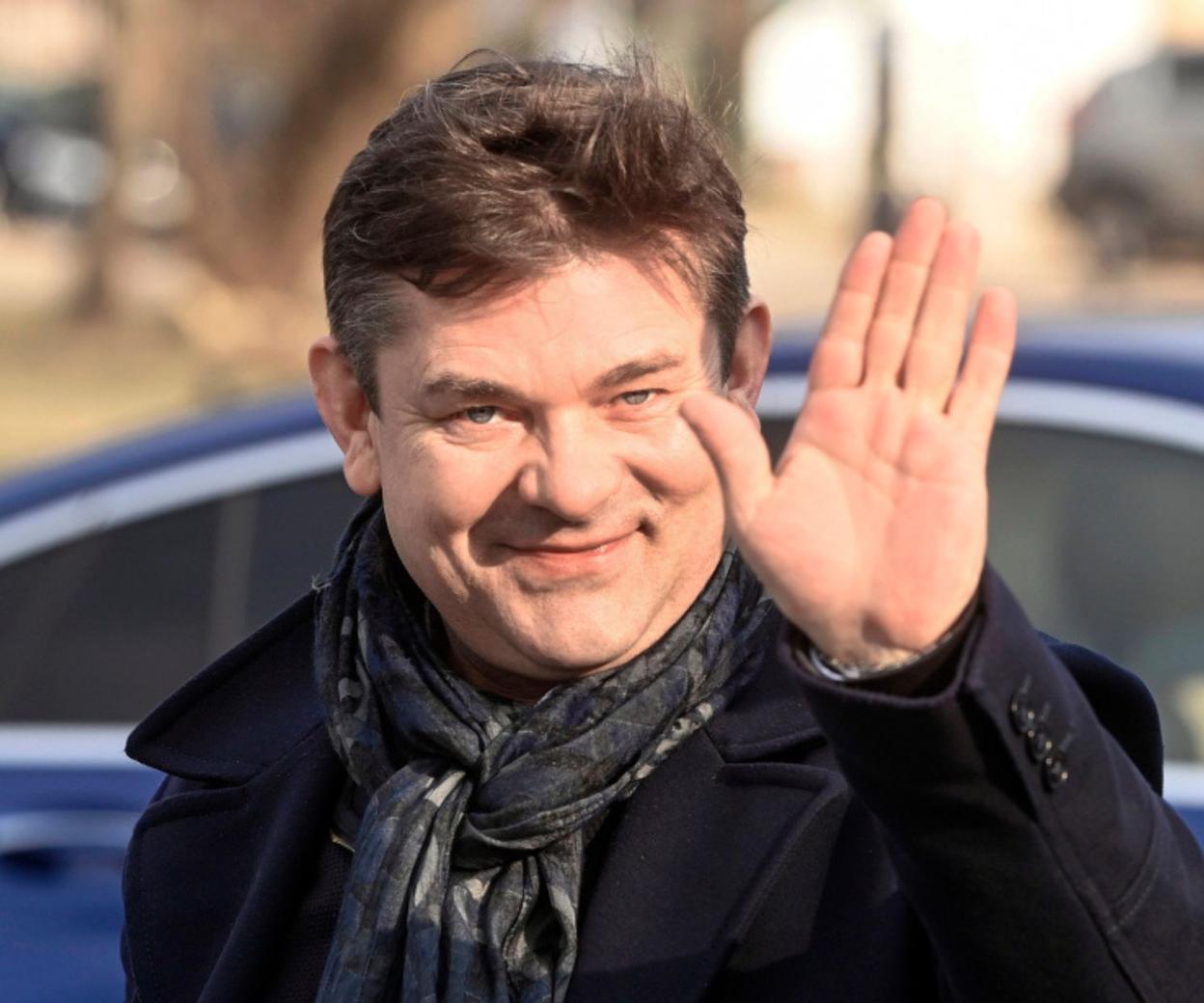 Zenek Martyniuk sprawił sobie drogi prezent. To auto to prawdziwy