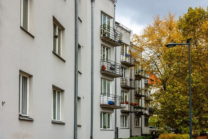 Blok przy ul. Słonecznej 50 w Warszawie