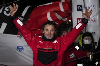 W 80 dni SAMOTNIE wokół świata. Francuz Yannick Bestaven wygrał regaty Vendée Globe