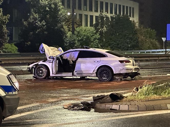 Matka ofiary wypadku na Trasie Łazienkowskiej chce zabrać córkę na leczenie do Szwecji. Czy 20-latka pamięta coś z tej tragedii? 