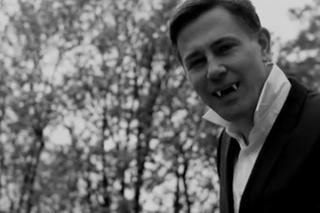 Sekret młodości Krzysztofa Ibisza! Jest wampirem!