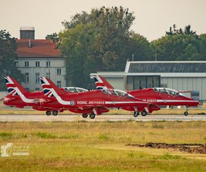 Wzruszający gest pilotów odlatujących z Radomia. Polska flaga na niebie dla „Slaba”