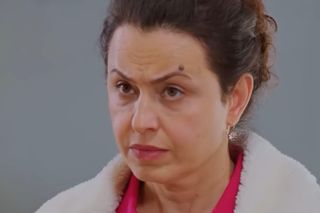 Miłość i nadzieja, odcinek 331: Gdy Hulya wyjawia, kto zepchnął ją z balkonu, Cavidan i Bahar próbują ją uciszyć na zawsze