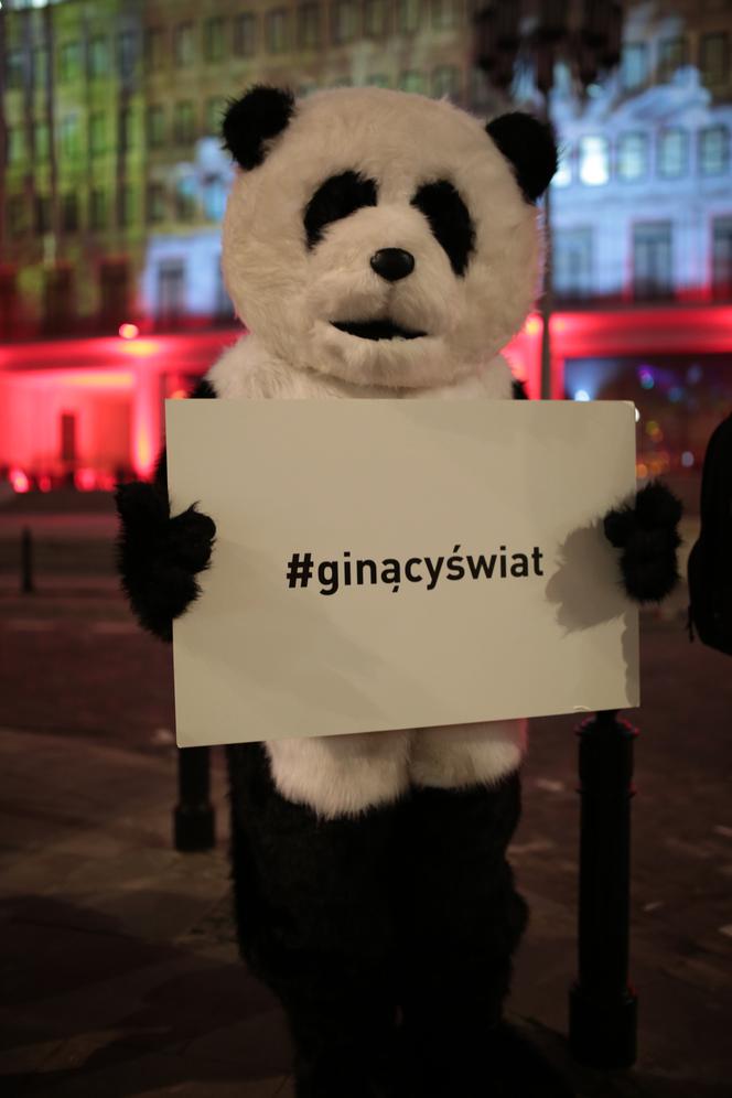 Niezwykły pokaz w centrum Warszawy. #‎StartWith1Thing. RACING EXTINCTION – GINĄCY ŚWIAT