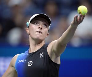 Iga Świątek - Jelena Ostapenko WYNIK meczu Relacja NA ŻYWO Polka odpadła z US Open i straci tron liderki!