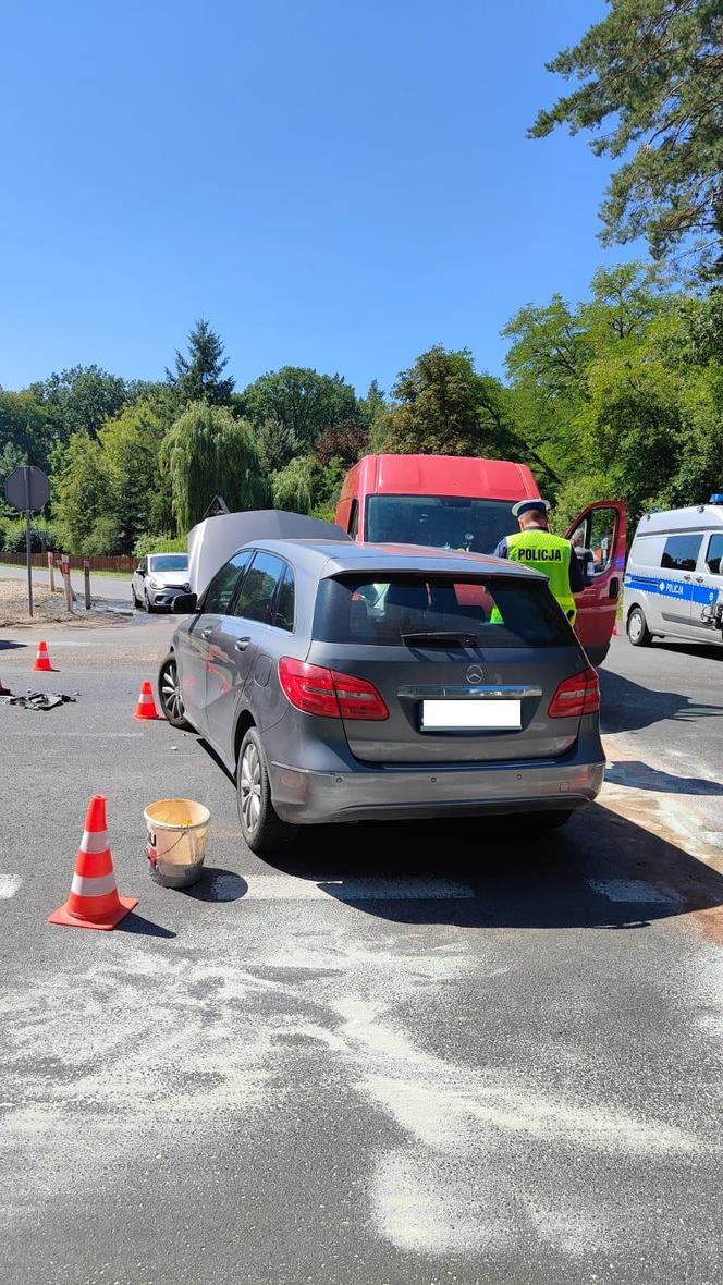 ​Jedna osoba w szpitalu po wypadku w Krzyżowcu niedaleko Leszna