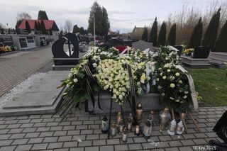 Grób 16-letniego Szymona utonął w kwiatach