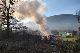 Tragedia w Ustroniu! Wybuch gazu rozsadził dom jednorodzinny. Jedna osoba wyciągnięta spod gruzów