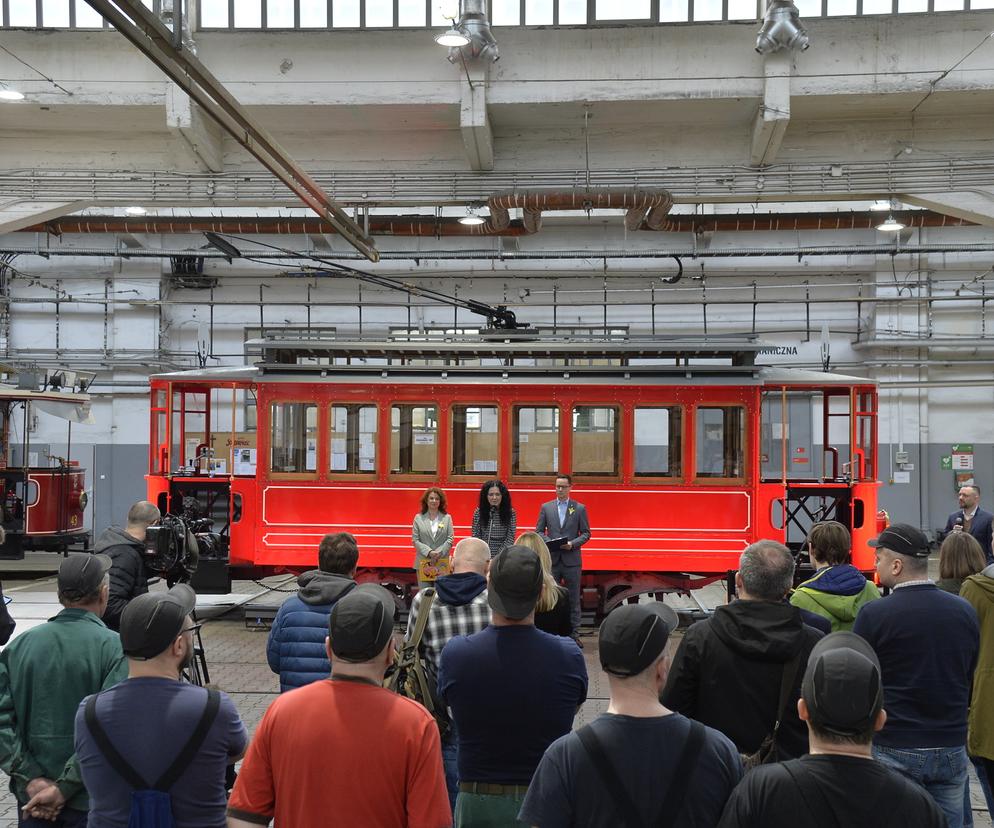 Ten tramwaj kursował po warszawskim getcie. Znów stanie na torach