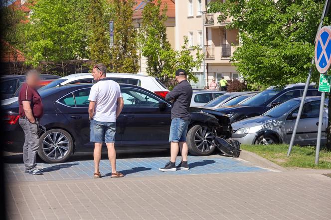 Starosta z Ostródy roztrzaskał służbowy wóz! Policja łaskawa dla polityka