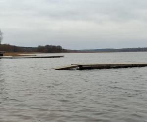 Plaża w Nowym Dębcu zalana