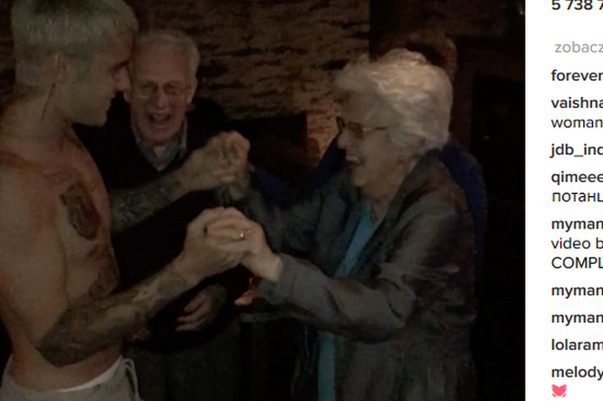 Justin Bieber tańczy z babcią