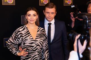 Barwy szczęścia, odcinek 2661: Klara po wypadku nie uwolni się od Modrzyckiego. Wyśmieje seks Pyrków i sprowokuje Huberta do ataku - ZDJĘCIA