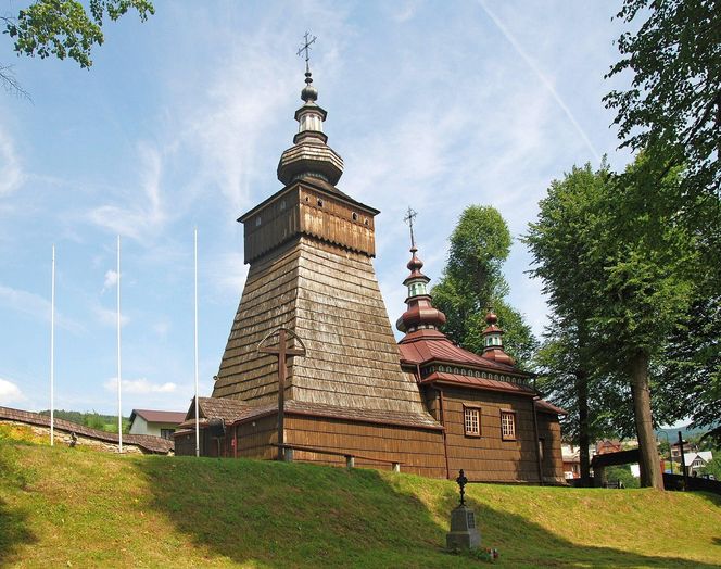 To wyjątkowa wieś na mapie Małopolski. Znajduje się w niej najpiękniejsza cerkiew w regionie