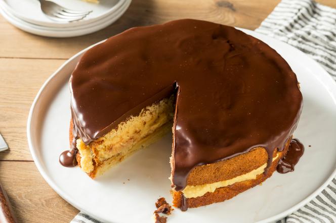 Ciasto dzidziuś - proste ciasto na kisielu z kremem grysikowym i czekoladową polewą