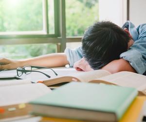 Rok szkolny 2022/23 - wystawienie ocen. Kiedy jest koniec 1. semestru? 