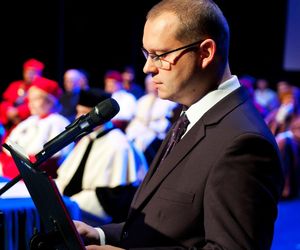 Podczas uroczystej ceremonii inauguracji nowego roku akademickiego 2024/2025 odbyła się tradycyjna immatrykulacja studentów i studentek pierwszego roku.