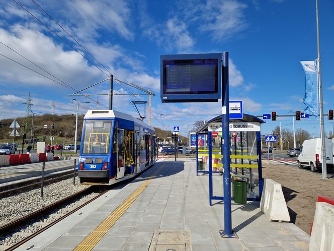 Tramwaje wróciły na Toruńską! Modernizacja torowiska zakończona przed terminem