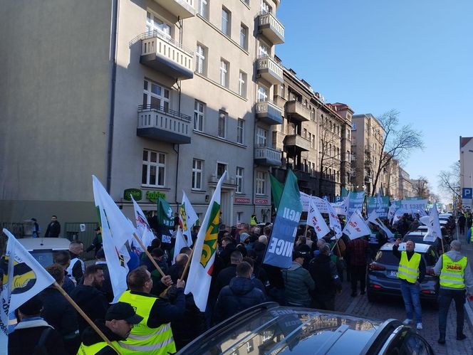 Górnicy protestowali pod ministerstwem przemysłu w Katowicach przeciwko likwidacji KWK Bielszowice