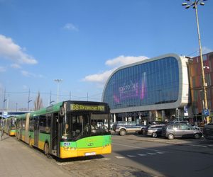 Zmiany w komunikacji miejskiej. Uwaga na objazdy tramwajów i autobusów