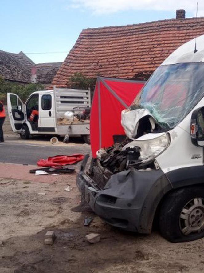 Tragiczny wypadek w Zaborówcu w gm. Wijewo. Nie żyje dwóch mężczyzn [FOTO]