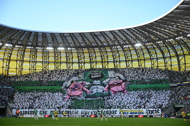 Derby Trójmiasta. Tak bawili się kibice na meczu Lechia Gdańsk - Arka Gdynia [ZDJĘCIA]