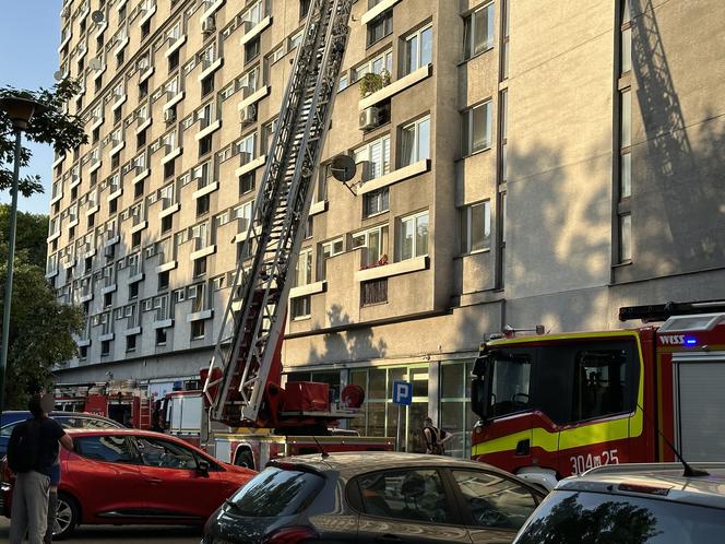 Tragiczny pożar w bloku. Gdy weszli do środka było już za późno. Staruszka nie miała szans