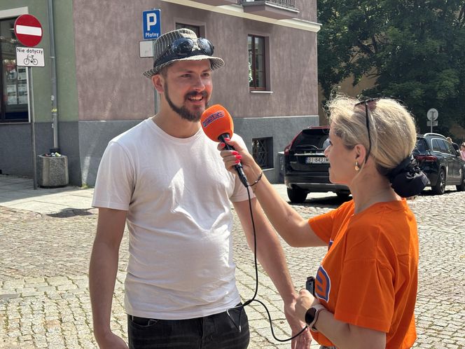 Tłumy przyjezdnych i uśmiechy na twarzach. Wakacyjny patrol Eska Summer City na olsztyńskiej Starówce