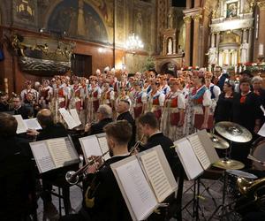 W piekarskiej bazylice odbył się wyjątkowy koncert kolędowo-noworoczny