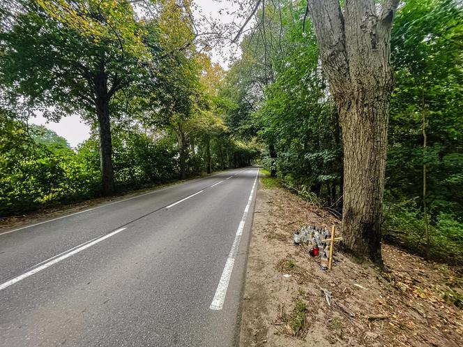 Grabówko. Tragiczny wypadek. Jakub prawo jazdy miał tylko 4 miesiące. Zginął razem z kolegą. Teraz będą dwa pogrzeby w jeden dzień. "To fajne chłopaki były"