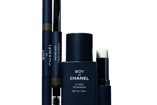  Chanel wprowadza kosmetyki do makijażu dla mężczyzn 