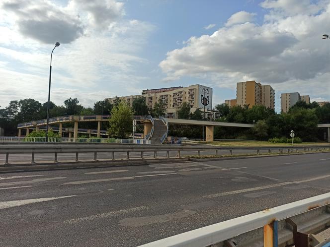 Rowerzyści z nowej ścieżki trafią... na schody