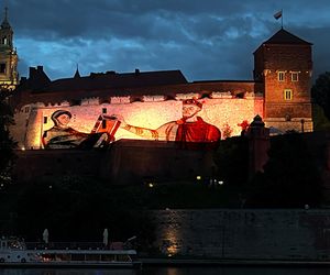 Turystyczny hit w Krakowie? Multimedialny spektakl obejrzysz na murach Wawelu