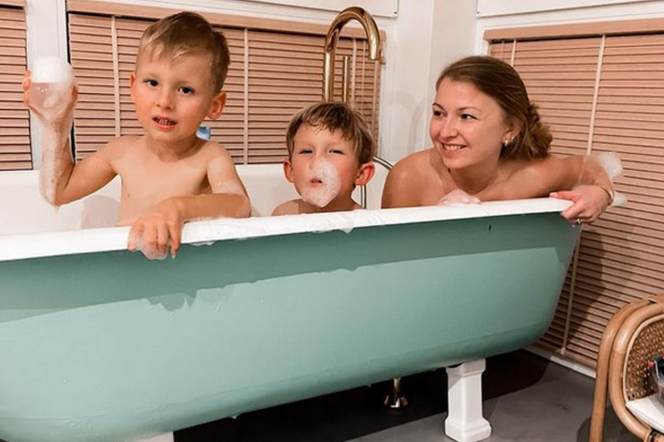 Mama Ginekolog kąpie się razem z kilkuletnimi dziećmi. Pamiętam czasy, gdy było to szokujące