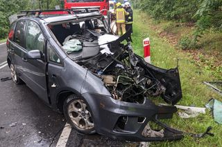 Śmiertelny wypadek na DK 69 pod Kępnem. Nie żyje dwóch kierowców 