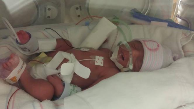 Zabił ją PORÓD CZWORACZKÓW! Młoda mama zmarła po urodzeniu trzech córeczek i synka