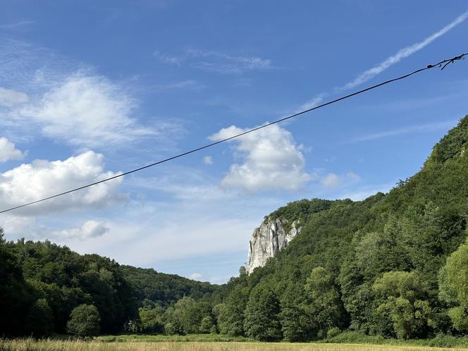 Najpiękniejsza dolina blisko Krakowa. To miejsce idealne na wakacyjną wycieczkę w ciszy i spokoju 