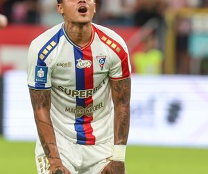 Górnik Zabrze - Termalica Nieciecza. Niesamowita atmosfera na Arenie Zabrze! Kibice Górnika dopingują swoją drużynę